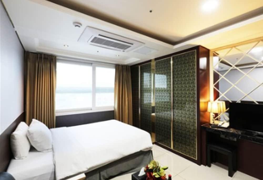 Intercity Seoul Hotel Exterior photo